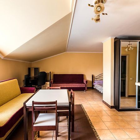 Inter Hotel Ternopil Ngoại thất bức ảnh